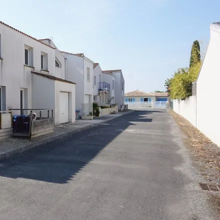 Image 8 - 17600 Saujon, France - Duplex for rent