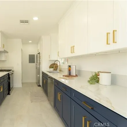 Image 9 - 1959 Clinton Street, Los Angeles, CA 90026, USA - House for sale