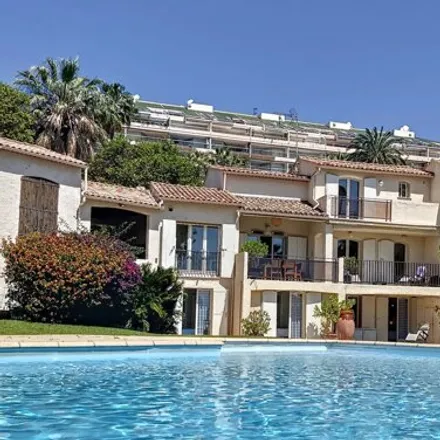 Image 2 - 33 Rue du Pont Saint-Victor, 06400 Cannes, France - Duplex for sale