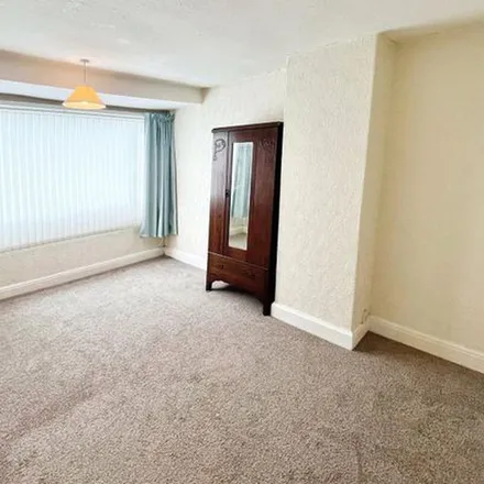 Rent this 3 bed duplex on Harrowden Road in Doncaster, DN2 4EA