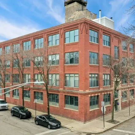 Buy this 3 bed condo on 835 North Wood Street in Chicago, IL 60622