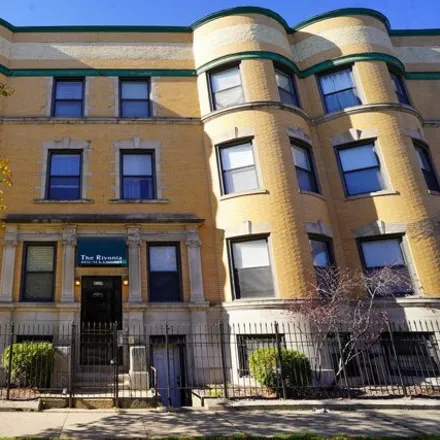 Rent this 2 bed condo on 4612-4614 South Calumet Avenue in Chicago, IL 60615