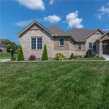 Buy this 3 bed house on 1068 Hunters Run Drive in Lebanon, OH 45036