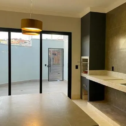 Buy this 3 bed house on Avenida Manoel Augusto da Silva in Industrial Miguel de Luca, Varginha - MG