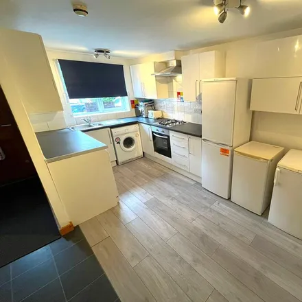 Rent this 6 bed house on Forest Fields Welfare Association in Russell Road, Nottingham
