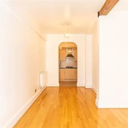 Image 5 - Princess Park Manor, Baron Close, London, N11 3PS, United Kingdom - Apartment for rent