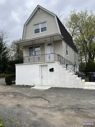 Rent this 3 bed house on 41 East Johnson Avenue in Bergenfield, NJ 07621