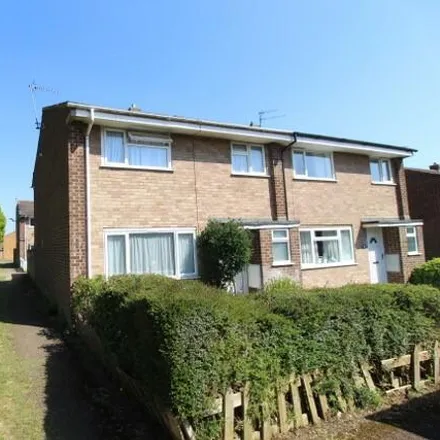 Rent this 3 bed duplex on Portway in Banbury, OX16 1QF