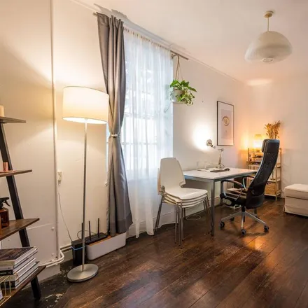 Rent this 1 bed apartment on 57 Phillipp Street in London, N1 5PA