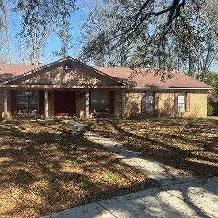 Rent this 3 bed house on 5598 Imperial Court in Parkview Estates, Mobile