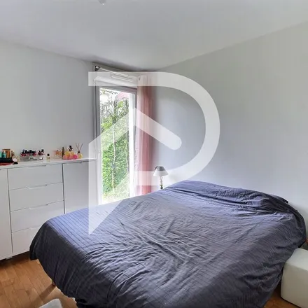 Rent this 2 bed apartment on 7 Rue des Océanides in 78180 Montigny-le-Bretonneux, France