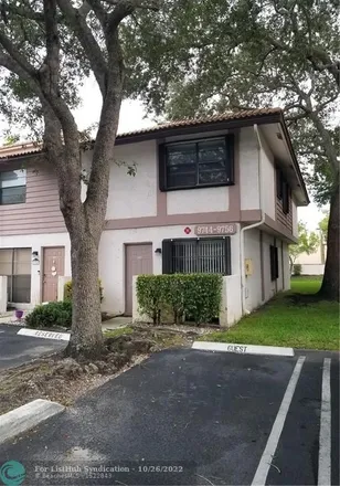 Image 2 - 9756 Shadow Wood Boulevard, Coral Springs, FL 33071, USA - House for rent