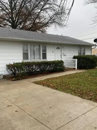 Image 2 - Cox Street, Centralia, MO 65240, USA - House for sale