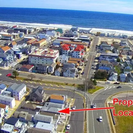 Image 2 - 208 Porter Avenue, Seaside Heights, NJ 08751, USA - House for sale