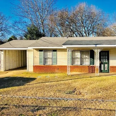 Buy this 3 bed house on 301 East Park Avenue in Chisholm, Montgomery