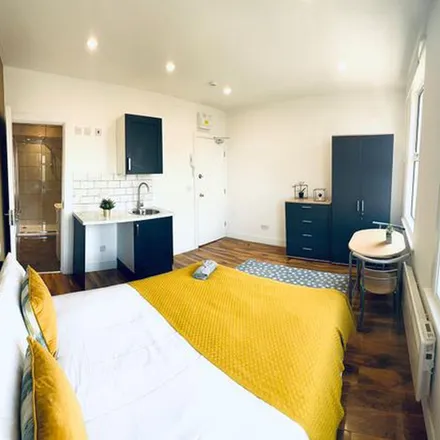 Rent this 1 bed apartment on Railway Road in Waltham Cross, EN8 7JA