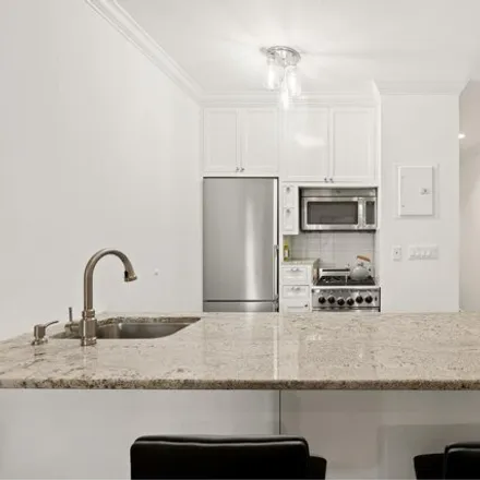 Image 4 - 164 W 83rd St Apt 4R, New York, 10024 - Condo for sale