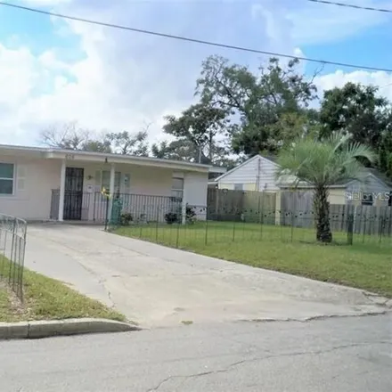 Buy this 5 bed house on American Quality Roofing in 629 20th Street, Orlando
