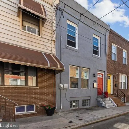 Image 2 - 2132 Watkins Street, Philadelphia, PA 19145, USA - House for sale