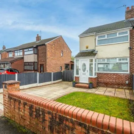 Buy this 3 bed duplex on Saint Winifred Road in St Helens, L35 8PY
