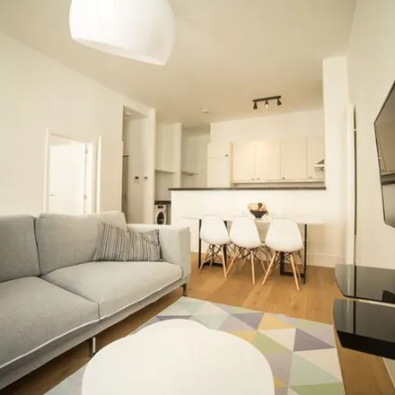 Rent this 2 bed apartment on Rue Mercelis - Mercelisstraat 52 in 1050 Ixelles - Elsene, Belgium