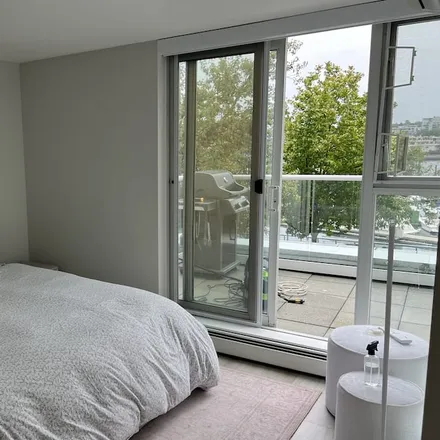 Image 2 - Granville Island, Vancouver, BC V6Z 2Y5, Canada - Apartment for rent