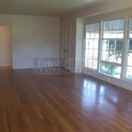 Rent this 3 bed apartment on Woodruff Medical Offices in 3816 Woodruff Avenue, Long Beach