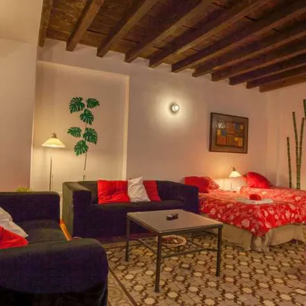 Image 2 - Calle Misericordia, 18001 Granada, Spain - Apartment for rent