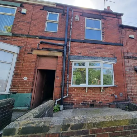 Rent this 3 bed townhouse on 105 Bellhouse Road in Sheffield, S5 6HP
