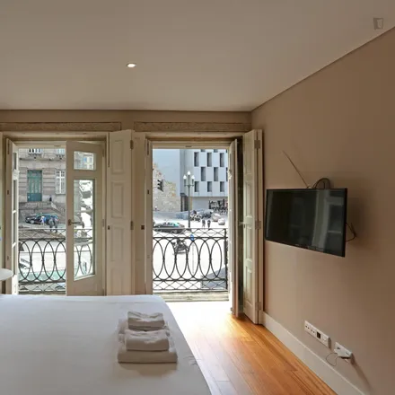 Rent this 1 bed apartment on J-B-S Souvenirs in Praça de Almeida Garrett, 4000-433 Porto