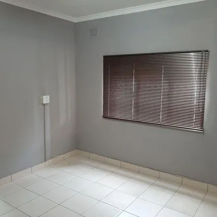 Image 7 - Playglen Road, Silverglen, Chatsworth, 4030, South Africa - Apartment for rent