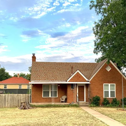 Buy this 2 bed house on 519 South Garfield Street in Enid, OK 73703