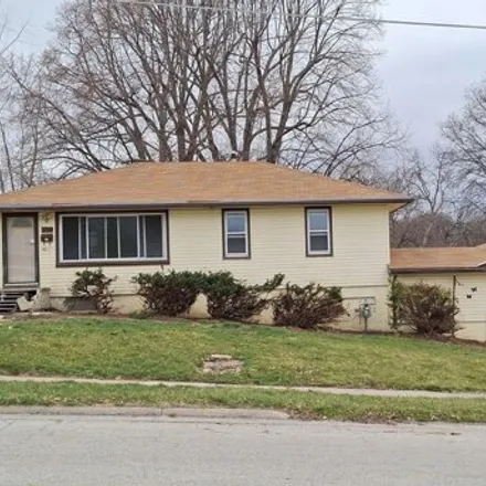Buy this 2 bed house on 678 Harrison Street in Shenandoah, IA 51601