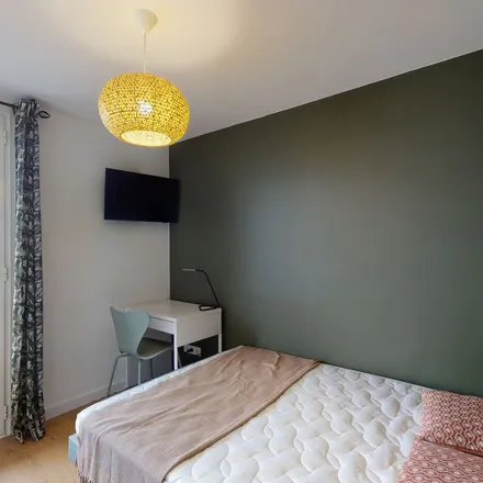 Rent this 1 bed apartment on 118 Avenue de Lombez in 31300 Toulouse, France