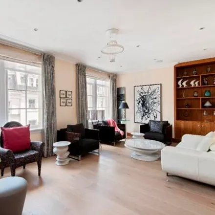 Image 3 - 33 Dover Street, London, W1S 4NW, United Kingdom - Apartment for sale