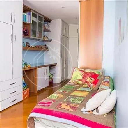 Buy this 3 bed apartment on Che Lagarto Suites Santa Clara in Rua Santa Clara 304, Copacabana