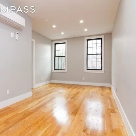 Image 4 - 197 Johnson Avenue, New York, NY 11206, USA - House for rent