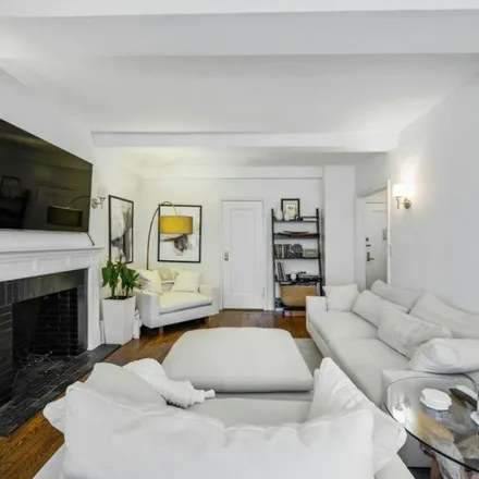 Rent this 2 bed apartment on Select Garages in 9 Park Avenue, New York