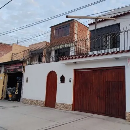 Rent this 4 bed house on Avenida Sánchez Cerro in Bancara, Piura 20001