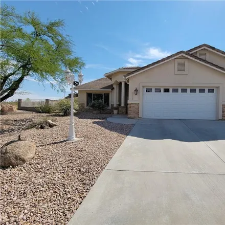 Buy this 4 bed house on 2195 Mesa Drive in Kingman, AZ 86401