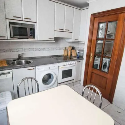 Image 4 - Ldo. Fco.J. Arilla, Calle Blas de Otero / Blas de Otero kalea, 48014 Bilbao, Spain - Apartment for rent