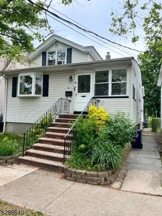 Buy this 3 bed house on 611 11th Avenue in Paterson, NJ 07514