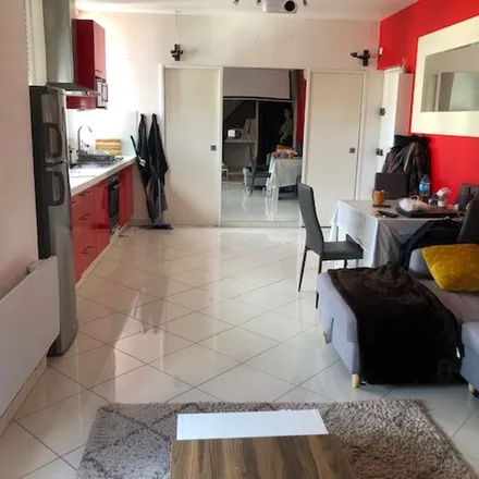 Rent this 2 bed apartment on 34 Allée des Chalets in 93320 Les Pavillons-sous-Bois, France