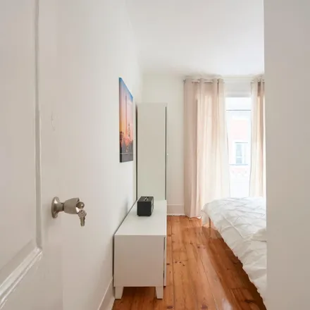 Rent this 8 bed room on Faz Gustos in Rua Nova da Trindade 11k, 1200-156 Lisbon