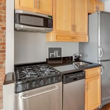 Rent this 3 bed apartment on Bagel Belly in 114 3rd Avenue, New York