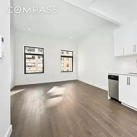 Rent this studio house on The Arden in 44 East End Avenue, New York