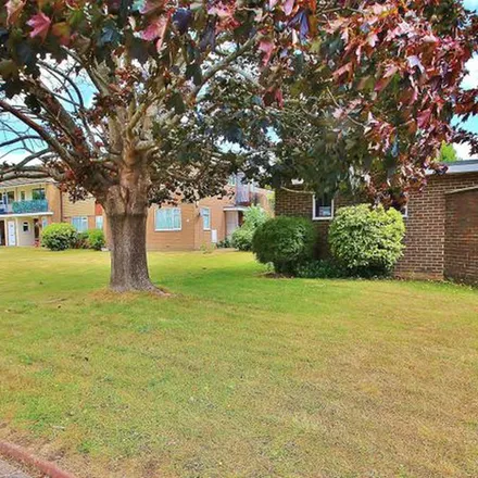 Rent this 2 bed apartment on Cissbury Avenue in Worthing, BN14 0DT