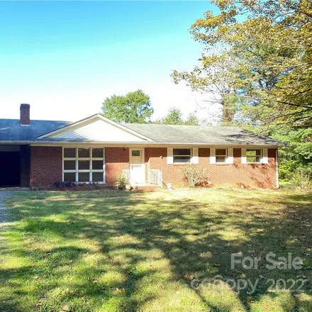 Buy this 3 bed house on 3217 14th Avenue Southeast in Hickory, NC 28613