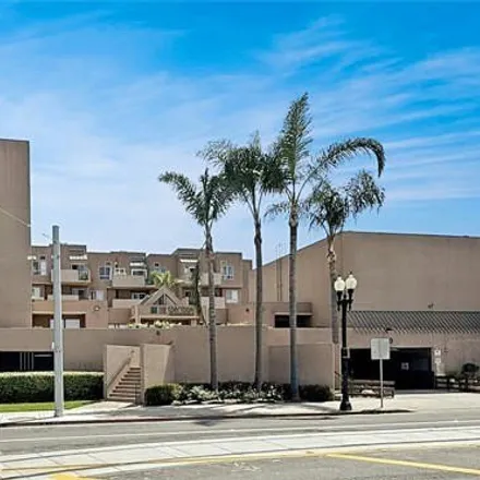 Rent this 2 bed condo on 500 East 3rd Street in Santa Ana, CA 92701