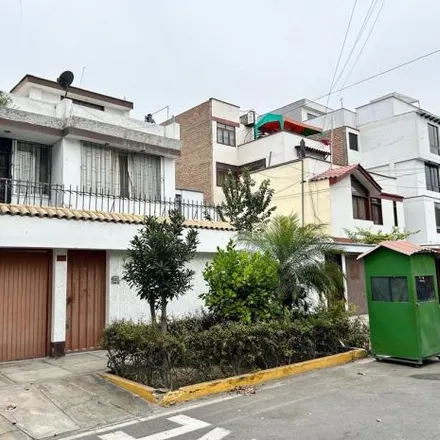 Image 2 - Calle Los Tumbos, Chorrillos, Lima Metropolitan Area 15064, Peru - House for sale